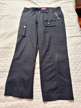 Edikted Women's Wide Leg Cargo Pants in Black